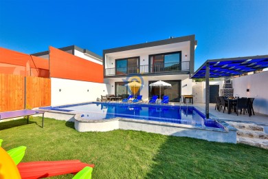 Villa Paradise 2